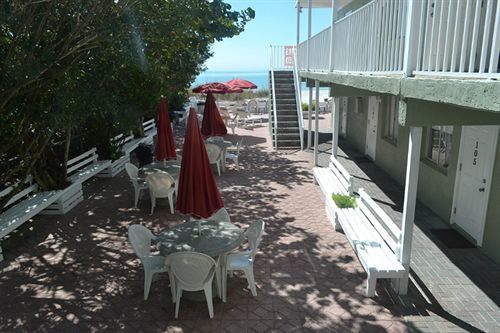 Schooner Hotel St. Pete Beach Exterior foto